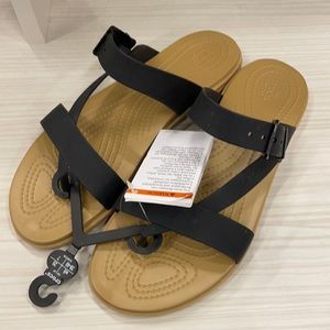 Crocs sandala size 9 women